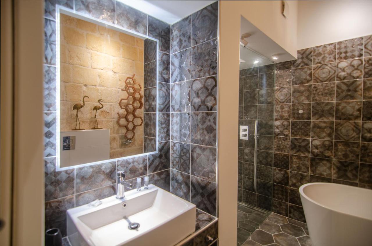 Senglea Suites Bagian luar foto